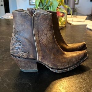 Ariat Snip Toe Booties